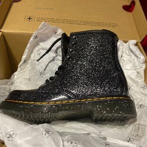 Dr. Marten Glitter black boots girls